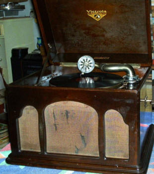 J-50%20Victrola.jpg